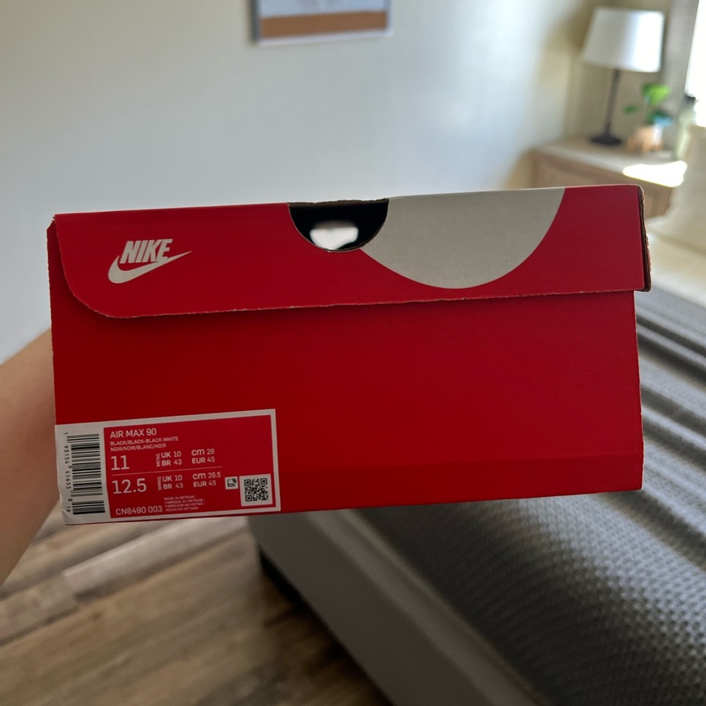 Black Air Max 90s - Picture 2 of 4